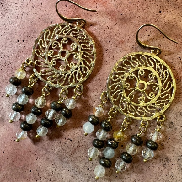 Handmade gemstone filagree earrings. - Picture 1 of 8